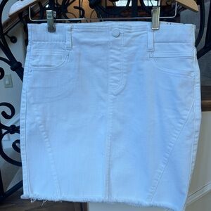 Women’s white denim skirt, size 6, knee length